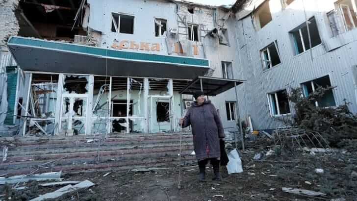 ইউক্রেনের সামরিকঘাঁটিতে বিমান হামলা, নিহত বেড়ে ৩৫