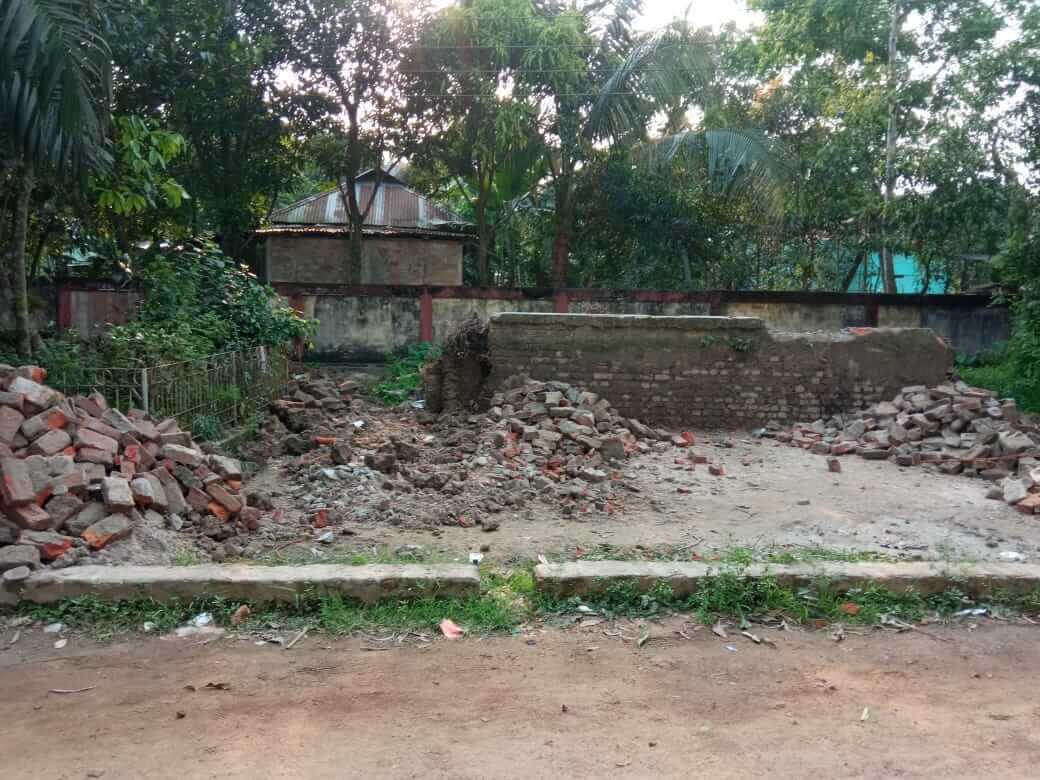 জুড়ীতে সরকারি স্থাপনা ভেঙ্গে দিলেন ইউএনও!