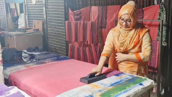 খাদি কাপড়ের অনলাইন ব্যবসায় সফল নারীরা