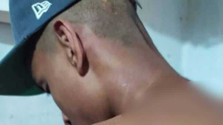 কলেজছাত্রকে বিবস্ত্র করে ছাত্রলীগ নেতাকর্মীর নির্যাতন