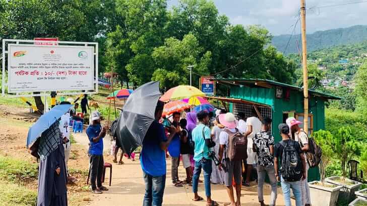 জাফলংয়ে পর্যটকদের পেটানোর ঘটনায় মামলা