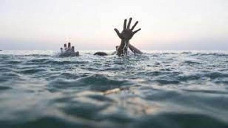 সুনামগঞ্জে দিরাইয়ে ধান বোঝাই নৌকাডুবিতে ছেলেকে বাঁচাতে প্রাণ দিলেন বাবা