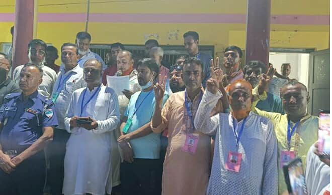 ব্যাপক উৎসাহ উদ্দিপনার মধ্য দিয়ে শান্তিপূর্ণভাবে বাগআঁচড়া-নাভারণ ও বেনাপোল সড়ক পরিবহন শ্রমিক ইউনিয়নের নির্বাচন সম্পন্ন