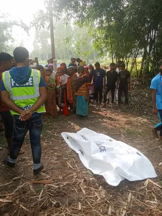 আটোয়ারীতে লাউ ক্ষেত থেকে নারীর মরদেহ উদ্ধার করেছে পুলিশ