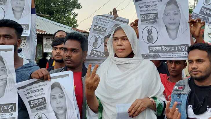 ঝিনাইদহের কালীগঞ্জ উপজেলার ত্রিলোচনপুরে তৃতীয় লিঙ্গের প্রার্থীর কাছে হারলো নৌকা