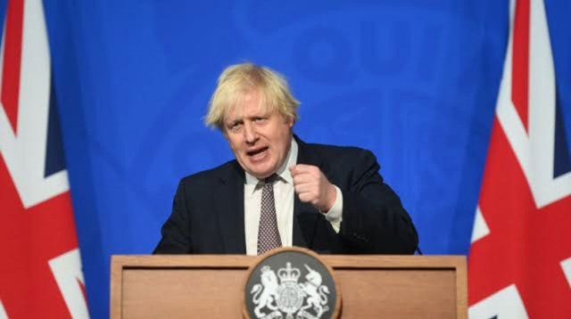 ব্রিটে‌নে ওমিক্রন ঠেকাতে ‘প্ল্যান বি’ কার্যক‌রের ঘোষণা বরি‌সের