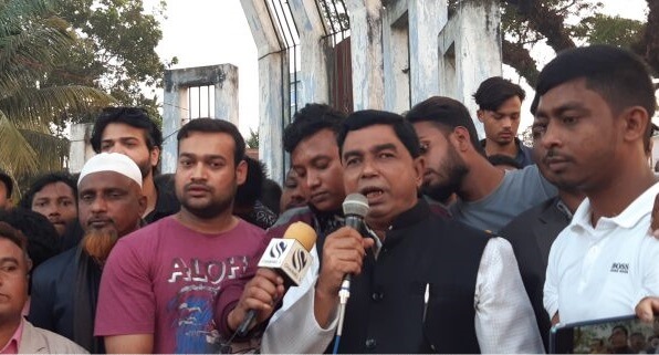 কুলাউড়া উপজেলা আওয়ামীলীগের সাধারণ সম্পাদকের বিরুদ্ধে বিষেধাগার মন্তব্য করলেন উপজেলা চেয়ারম্যান সফি আহমদ সলমান