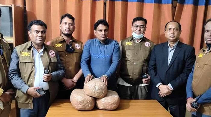 মাধবপুরে লাখ টাকার গাঁজাসহ বিক্রেতা আটক