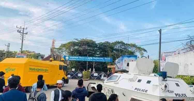 পররাষ্ট্রমন্ত্রীর হস্তক্ষেপে শাবি থেকে সরানো হলো অতিরিক্ত পুলিশ