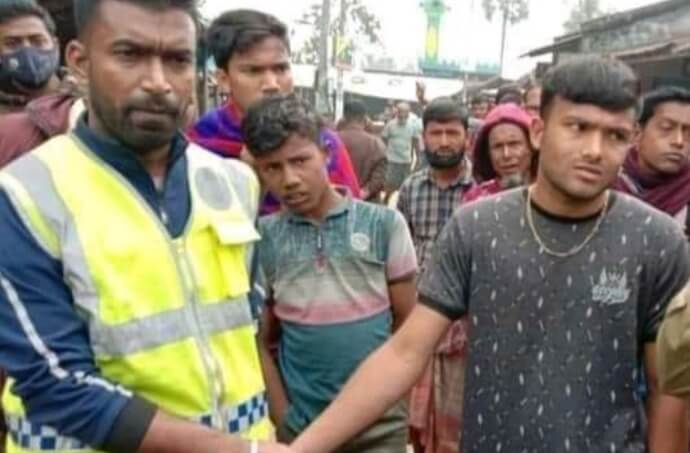 ধর্মীয় অনুভূতিতে আঘাত দিয়ে মন্তব্য করায় তালায় কলেজ ছাত্র আটক