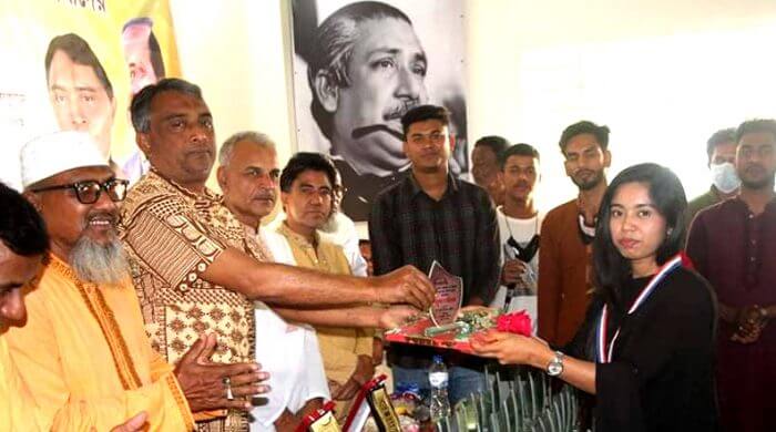 লাখাইয়ে শিক্ষার্থীদের সংবর্ধনা প্রদান