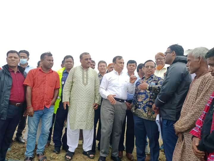 মিডিয়ার কর্মীরা পুরো দেশের মানুষকে আতংকিত করতেছেন-পানি সম্পদ প্রতিমস্ত্রী