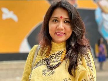 যশোরের মেয়ে সাংবাদিক সোহানা তুলির লাশ ঢাকার একটি বাসা থেকে উদ্ধার।