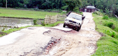 নবীগঞ্জে পানিউমদা- শমসেরগঞ্জ সড়কের বেহাল দশা