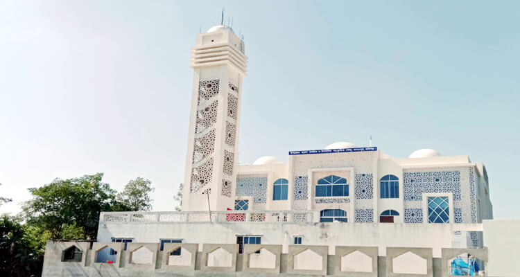 মাধবপুরে মডেল মসজিদের উদ্বোধন