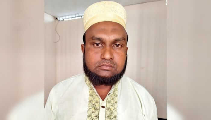 ডিসির স্বাক্ষর জাল : মাদ্রাসা শিক্ষক গ্রেপ্তার