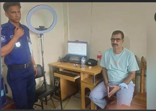 ভারতে যাওয়ার সময় গোপালগঞ্জ জেলা আওয়ামী লীগের সাধারণ আটক