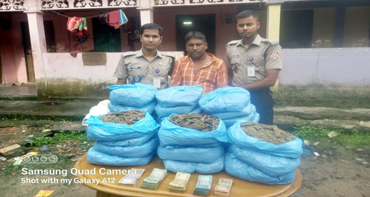 গাঁজা ও লক্ষাধিক টাকাসহ হবিগঞ্জে মাদক ব্যবসায়ী গ্রেফতার