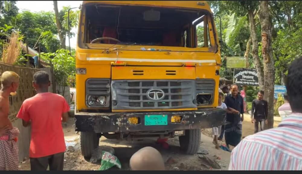 পঞ্চগড়ে সড়ক দুর্ঘটনায় ট্রাকচাপায় স্কুলছাত্রের মৃত্যু
