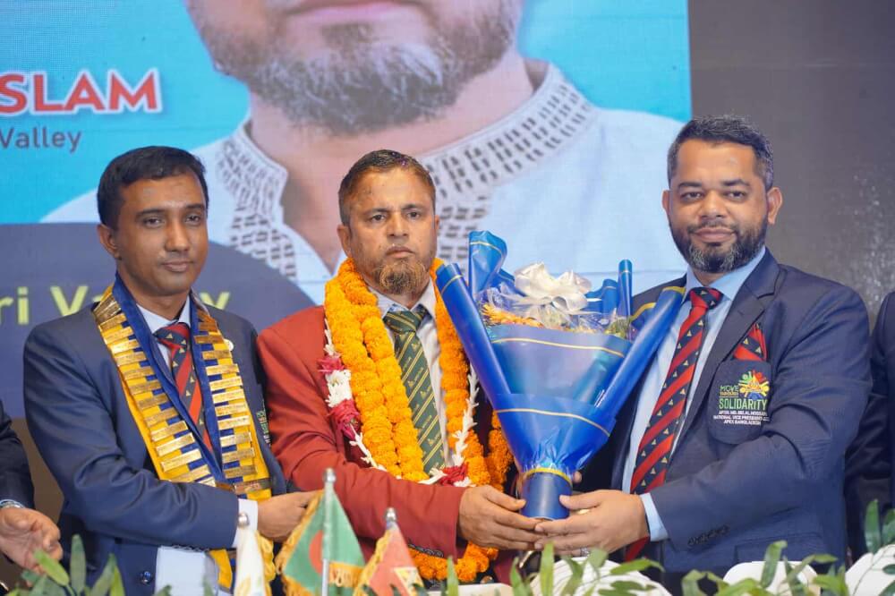 সাংবাদিক সিরাজ এপেক্সের জেলা-৪ গভর্ণর নির্বাচিত