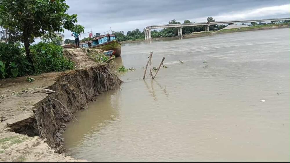 কালনীর রাক্ষুসে থাবা:।। সুনামগঞ্জের শাল্লা গ্রাম ও বাজার নদীগর্ভে বিলীন হওয়ার শঙ্কায়।