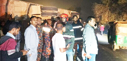 হবিগঞ্জে বাস উল্টে পথচারী নিহত