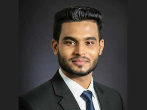 দেড় বছর আত্মগোপনের পর বিমানবন্দরে গ্রেফতার ছাত্রলীগ নেতা