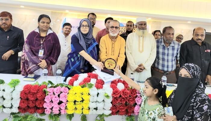 কুলাউড়া পৌরসভার মেধাবৃত্তি পরীক্ষার পুরস্কার বিতরণ