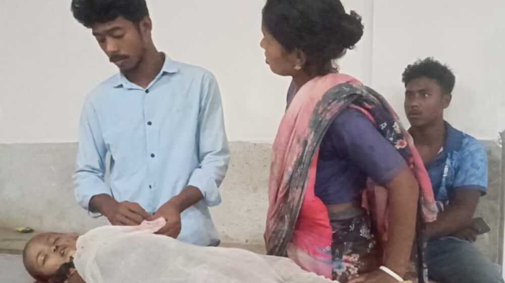 কাভার্ড ভ্যানের চাপায় এক শিশুর মৃত্যু