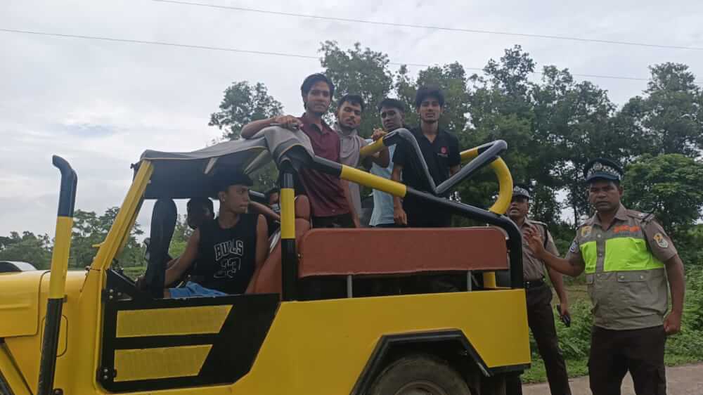 হামহামে আটকা পড়া ১০ পর্যটককে উদ্ধার