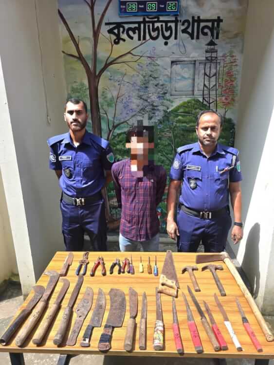 কুলাউড়ায় ডাকাতির প্রস্তুতিকালে অস্ত্রসহ আটক ১